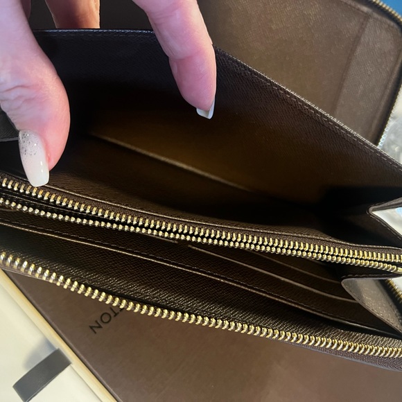 6️⃣6️⃣0️⃣Authentic LV Damier Ebene organizer. - Picture 8 of 8